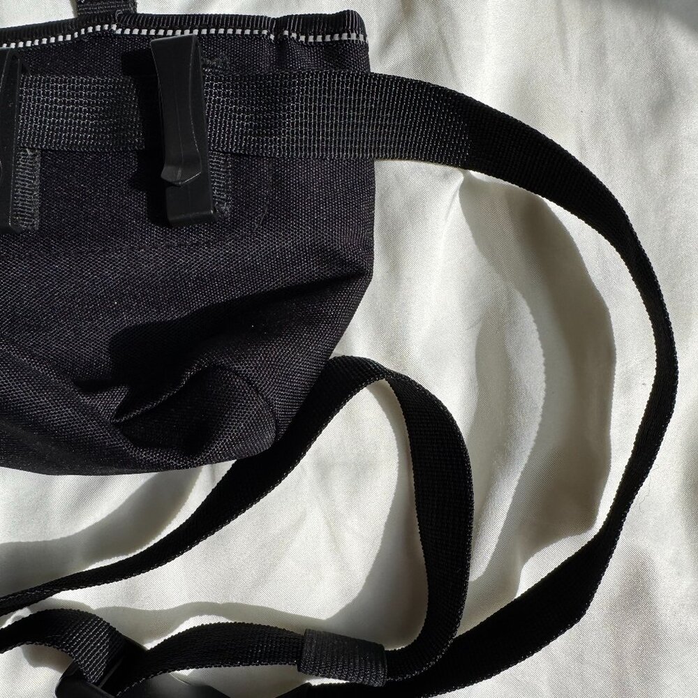 EUC eBasics Dog Treat Pouch for Training, Snack Reward Pouch, Black, Waist Belt - Picture 10 of 14